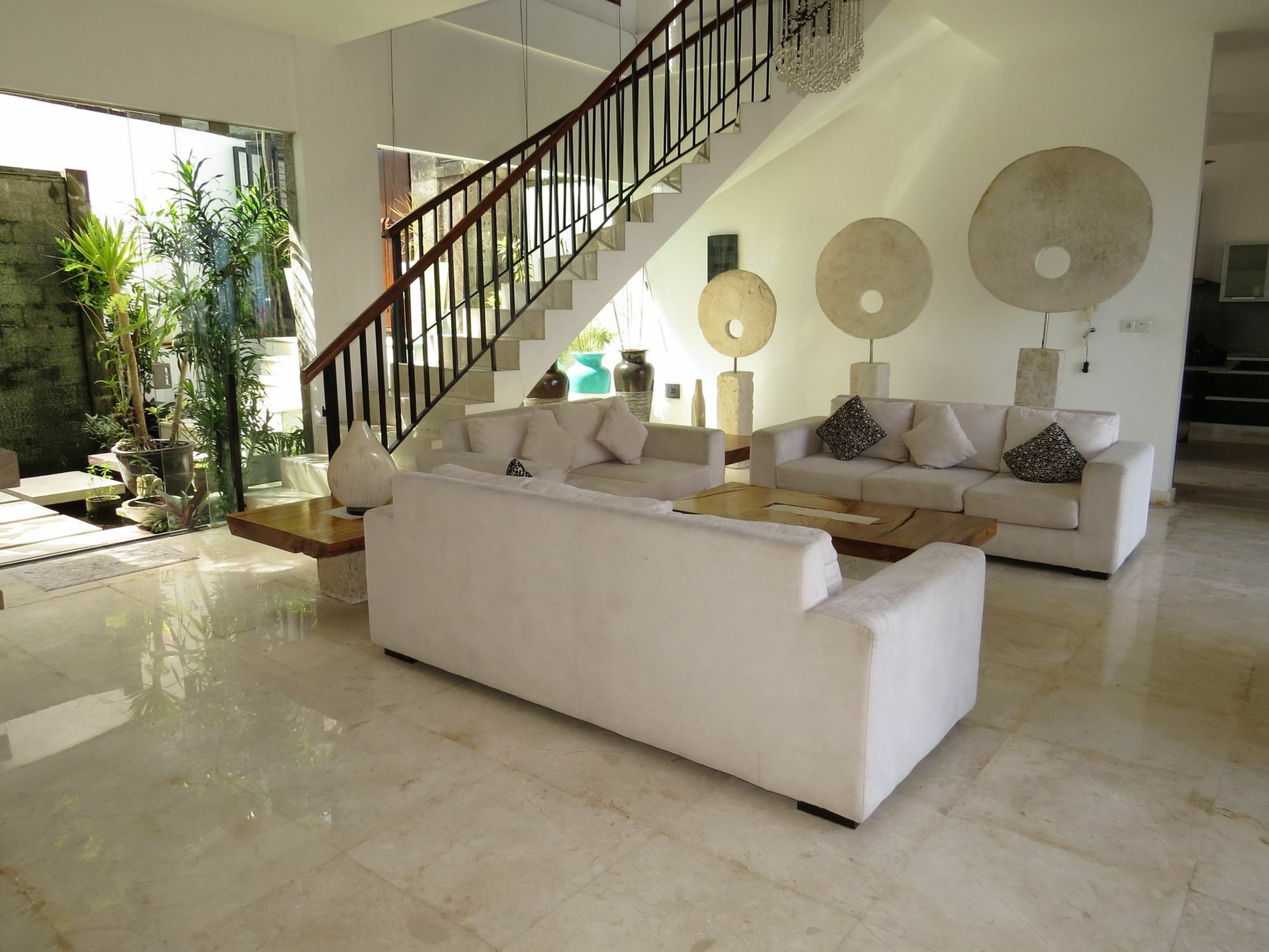 Villa Lebah 乌干沙 外观 照片